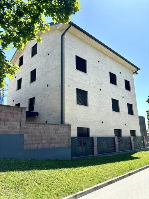 Villa Moste 3-Free Parking&Pool, Ev Station Λιουμπλιάνα Εξωτερικό φωτογραφία